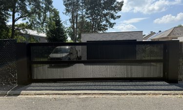 Schuifpoort en vleugelpoort aluminium — Lanaken